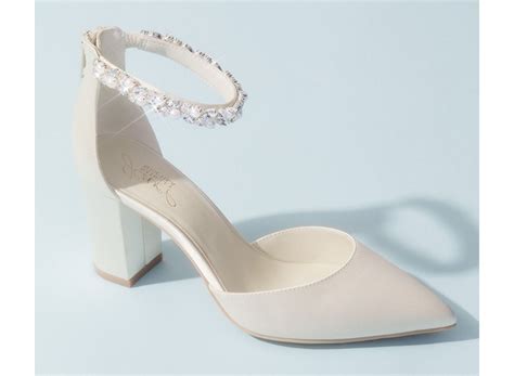 Why White Pumps Are A Forever-Classic Wedding Shoe Choice