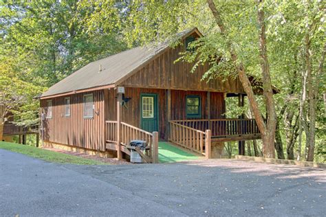 Cabin Rentals – The Retreat at Hiawassee River