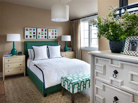 Photo Page | Photo Library | HGTV | Guest bedroom decor, Guest room ...