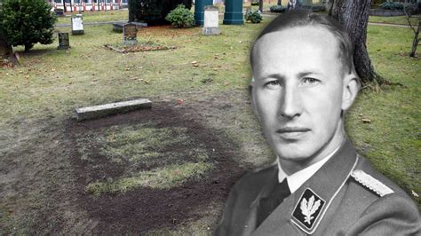 Grave of top Nazi leader Reinhard Heydrich opened in Berlin - BBC News