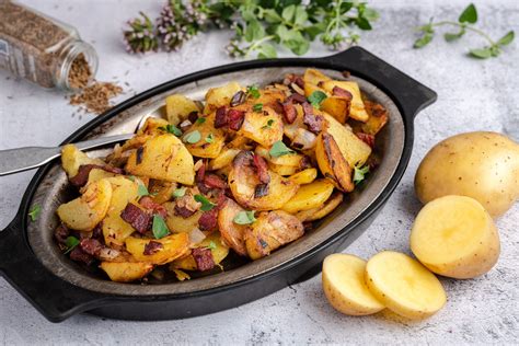 German Fried Potatoes with Bacon and Onions - Potato Glory