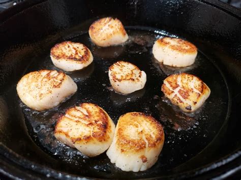 Scallops and Spinach (20 minutes) • Zona Cooks