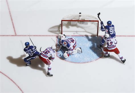 New York Rangers vs Toronto Maple Leafs: Join the live conversation!