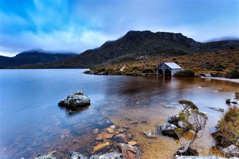 Dove Lake Circuit Walk | Hiking Tours | Experience Tasmania | Tasmania ...