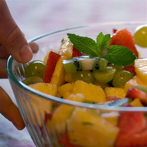 Fruit Salad with Mint (Easy, Light and Refreshing)