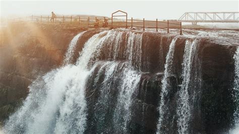 Top 7 Scenic Waterfalls To Visit In Meghalaya (India) - Dreamtrix