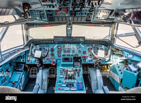 Antonov an 12 transport aircraft hi-res stock photography and images - Alamy