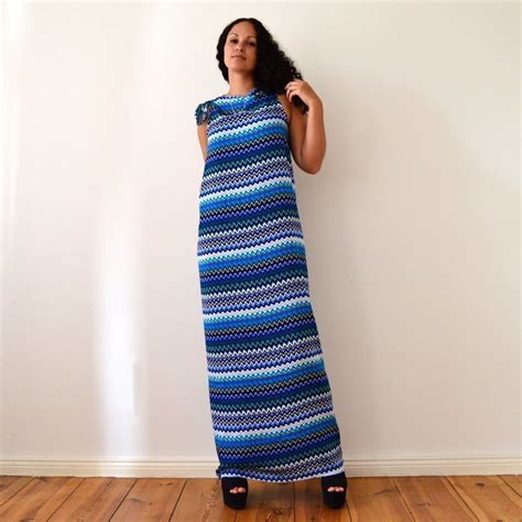 Diy No Sew Maxi Dress In 5 Minutes · How To Sew A Maxi Dress · Sewing on Cut Out + Keep