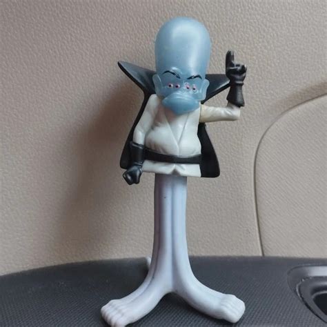 Figure Gallaxhar Monsters vs Aliens B on Carousell