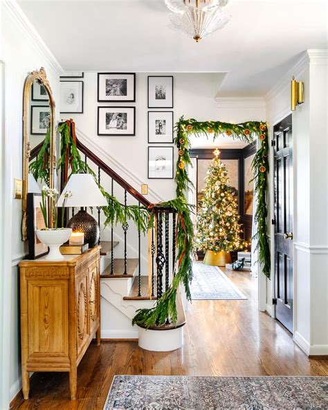 Holiday Housewalk 2021: Classic Christmas Decor Ideas | Classic ...