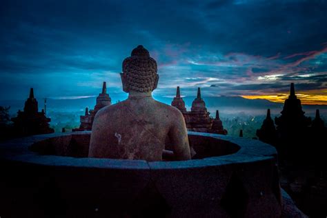 Borobudur Sunrise: All You Need to Know - Museum of Wander