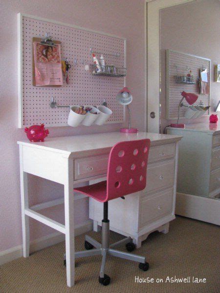 20+ Cute Desks For Girls – The Urban Decor