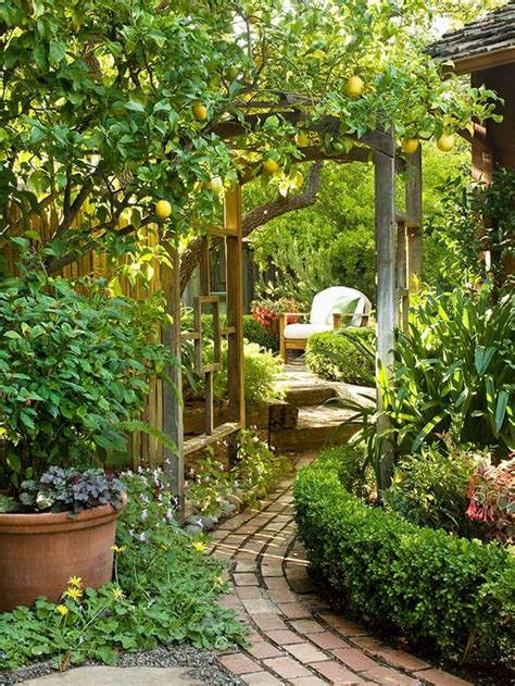 46 Cottage Garden Ideas for a Blissful Yard | Cottage garden design ...