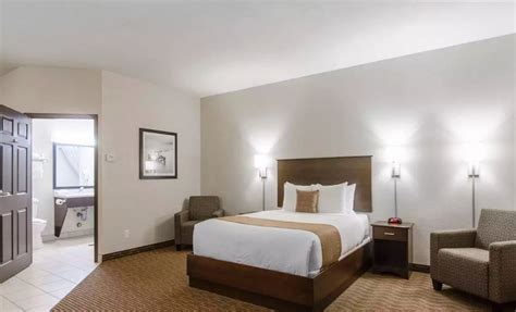 Suburban Extended Stay Hotel - Estevan - Estevan, SK | COSSD