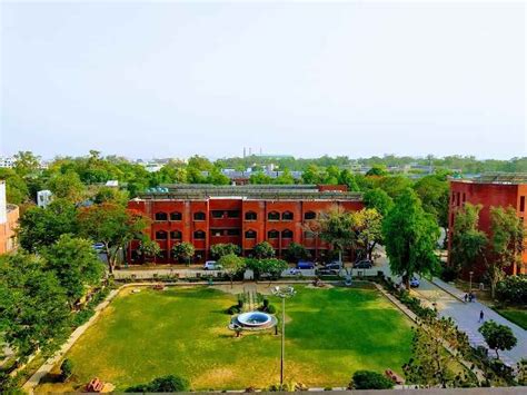 Jamia Millia Islamia University (JMI), New Delhi - Images, Photos, Videos, Gallery 2024