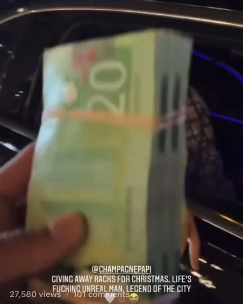 Drake gave a random person money last night for Christmas 💰 : r/Drizzy