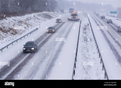 Sweden Weather: E20, Floda, Sweden, 8th Feb 2016. First major snowfall ...