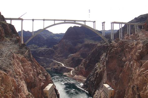 File:Hoover Dam Bypass Bridge - From Hoover Dam - 2010-03-05.JPG - Wikipedia