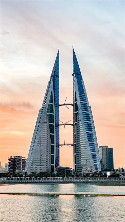 Bahrain - From ultra-modern architecture to traditional treasures - Travel Turtle