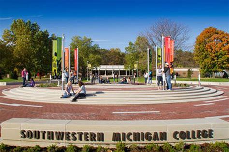 Report: Southwestern Michigan College announces $3 million renovation of Niles campus - mlive.com