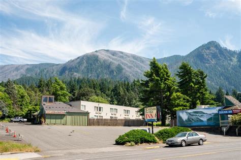 Columbia Gorge Inn, Cascade Locks (updated prices 2024)