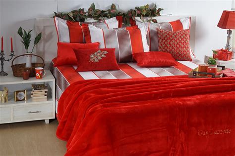 Red Color Blanket - Bellagio Home