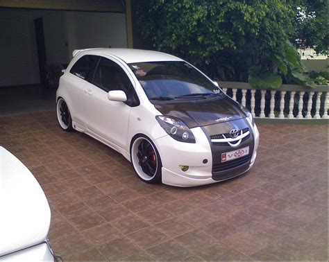 Toyota Yaris RS:picture # 6 , reviews, news, specs, buy car