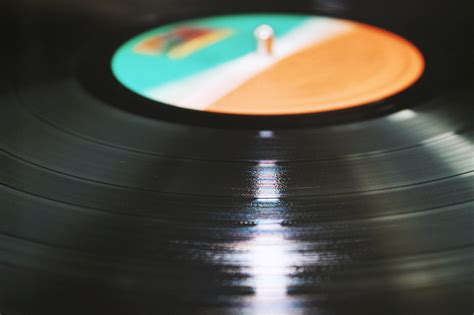 What is a Vinyl Record? | Vinyl vs Records | Record Head