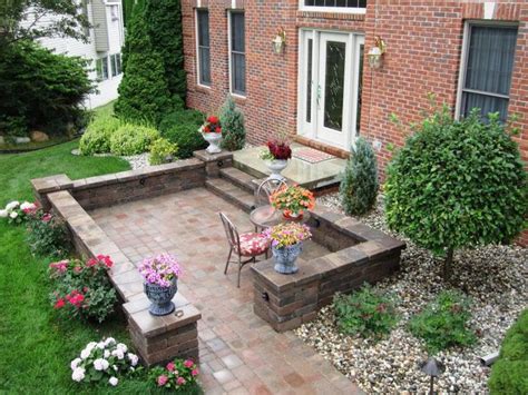 Paver Bricks - courtyard | Brick courtyard, Front courtyard, Modern ...