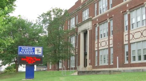 New Albany middle school preparing for students amidst some backlash from teachers