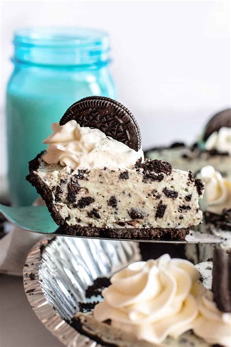 Mint Oreo Ice Cream Pie Recipe - A Refreshing Summer Staple