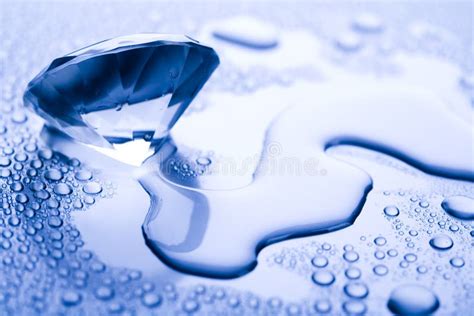 Water & Diamond Royalty Free Stock Photos - Image: 6373488