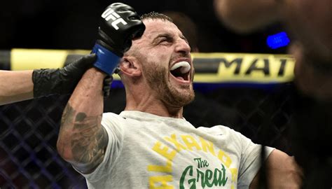 UFC: Featherweight champion Alex Volkanovski seeking knockout statement over Max Holloway on ...