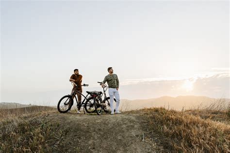 Explore the Top 25 Electric Bikes with Throttle for an Exciting Ride