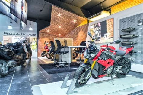 » HONDA & BMW bike showroom by Carl Tran, Toulon – France | Motorcycle showroom, Motorcycle ...