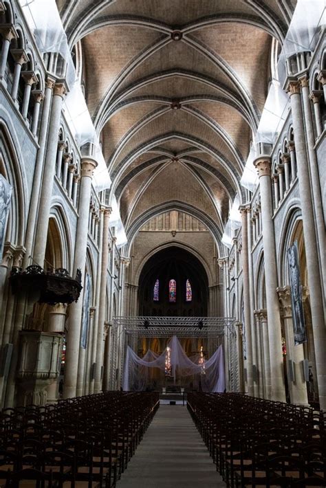 Lausanne Cathedral | Earth Trekkers