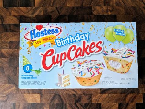 Review: Hostess - Birthday Cake Cupcakes | Brand Eating