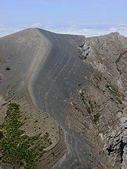 Category:Tilted strata in Costa Rica - Wikimedia Commons