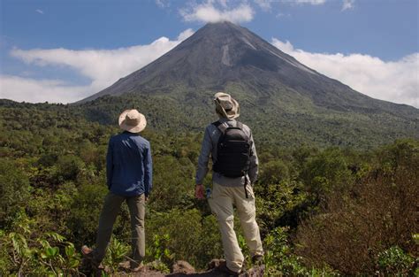 Arenal Volcano Tour • Jaco First Class