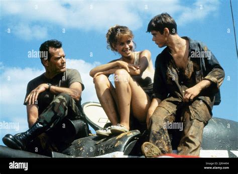 JAMES GARNER, JENILEE HARRISON, C. THOMAS HOWELL, TANK, 1984 Stock Photo - Alamy