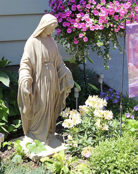 Amazon.com : Emsco Group Virgin Mary Statue - Natural Sandstone Appearance - Made of Resin - L ...