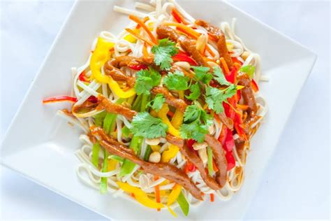 Udon Noodle Salad with Peanut Sauce - Plating Pixels