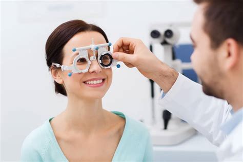 Here’s What Goes on During a Standard Eye Exam - Laurier Optical