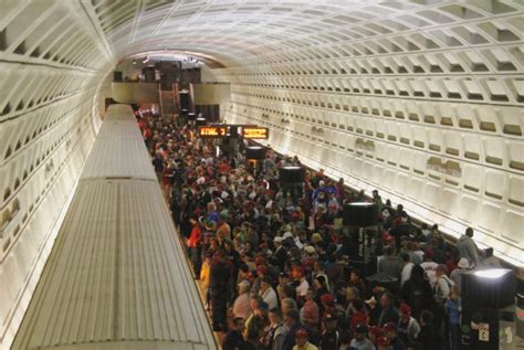 Navy_Yard_Metro_station_-_baseball_crowd - FamousDC