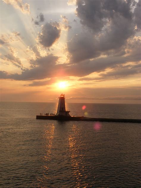 Pin by Leeann Marrison Landreville on Favorite Places & Spaces | Lighthouse pictures, Ludington ...