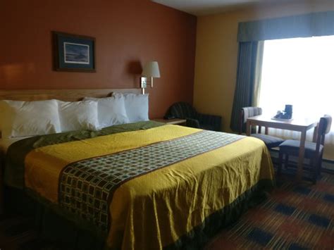 REGENCY INN & SUITES - Updated 2024 Prices, Reviews, and Photos