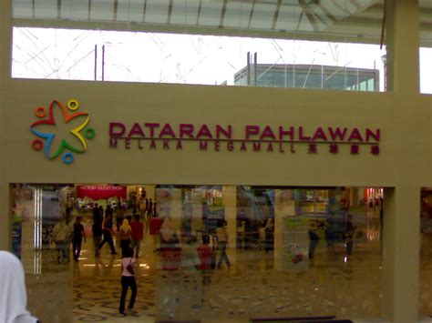 Traveling: 英雄广场_Dataran Pahlawan