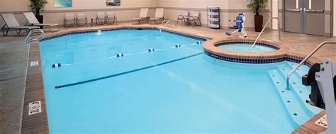 Everett, WA, Hotels with Fitness Center & Pool | Delta Hotels Seattle Everett