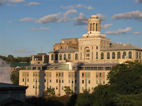 The College Tour Guide: Carnegie Mellon University