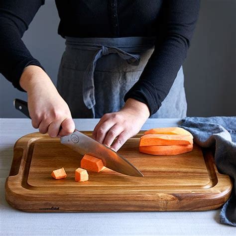 Wood Cutting Board - Shop | Pampered Chef Canada Site